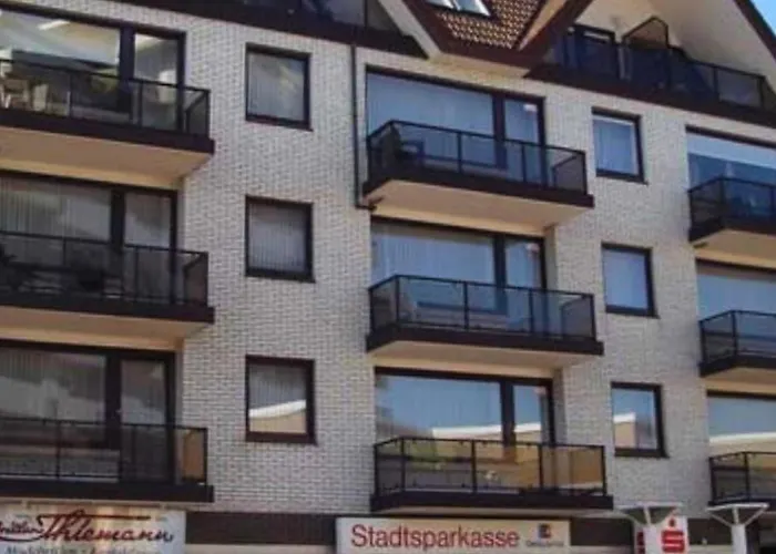 Duhnerherz Bestlage im Zentrum,am Strand Duhnen, Balkon mit Meerblick,Wlan Parkplatz und Fahrradabstellraum Bettwäsche und Handtücher inkl Cuxhaven